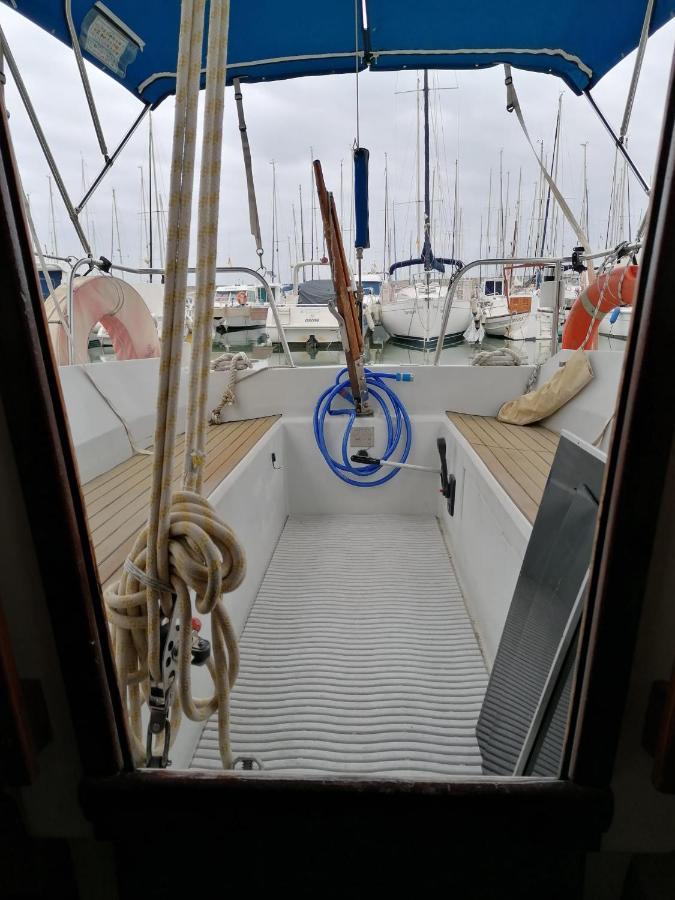 Cozy Sailboat In Barcelona!! No Showers Sant Adria de Besos Dış mekan fotoğraf